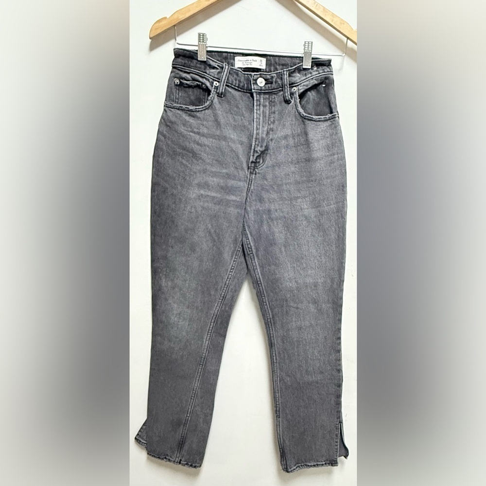 Abercrombie & Fitch The 90s Straigh& Ultra High Rise Size 25